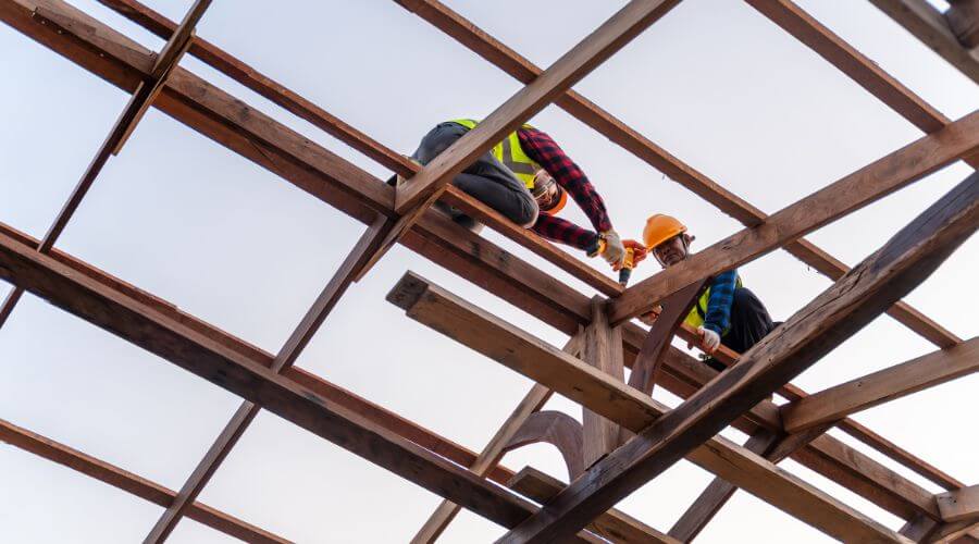 Professional residential roofers in Latonia, KY